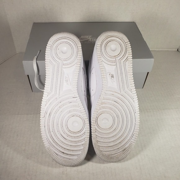 Unisex Nike AF1 '07 LE Sneakers - Picture 7 of 10